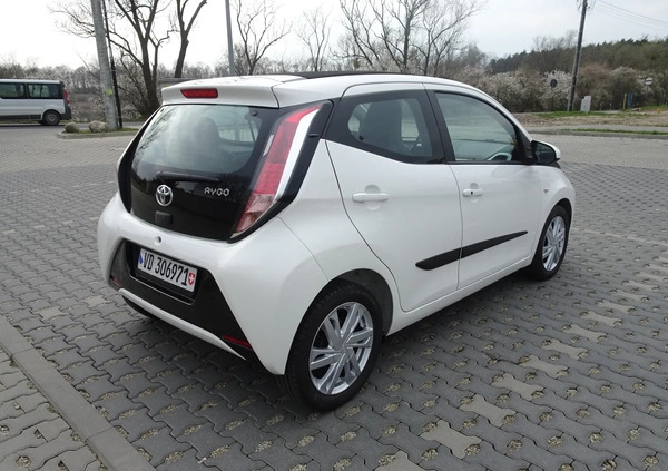 Toyota Aygo cena 32700 przebieg: 34900, rok produkcji 2015 z Ropczyce małe 154